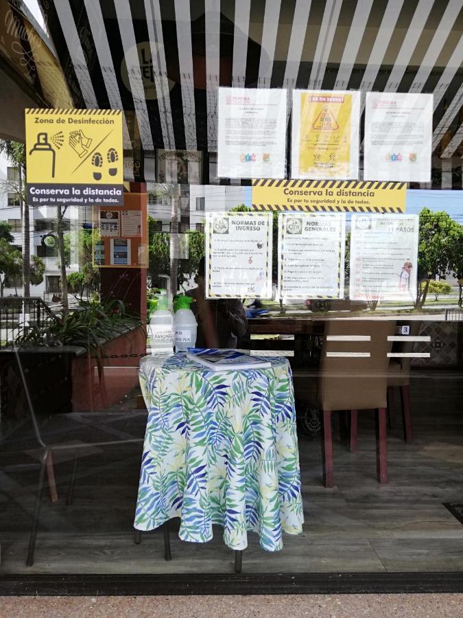 皮纳雷斯广场酒店 佩雷拉 外观 照片